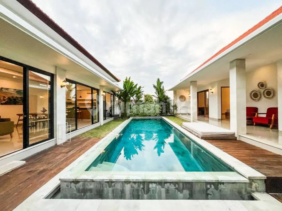 Modern 3 Bedrooms Villa Private Pool And Garden In Tibubeneng Canggu - Image 3 of 4