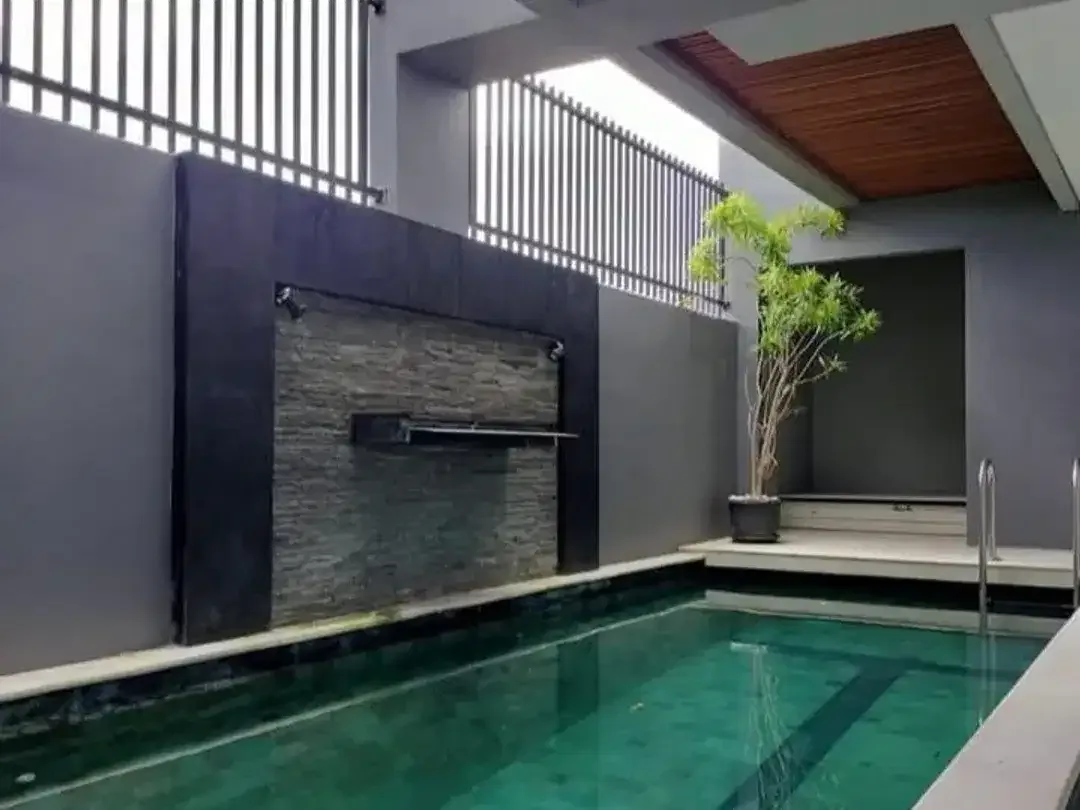 Di jual Rumah Semi Villa Lantai 2 Semi Furnished - Image 5 of 10