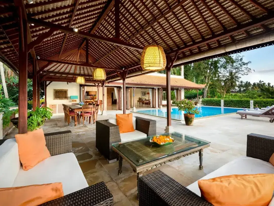 Leasehold - A Grand 7-Bedroom Luxury Retreat Surrounded by Nature - Image 9 of 10