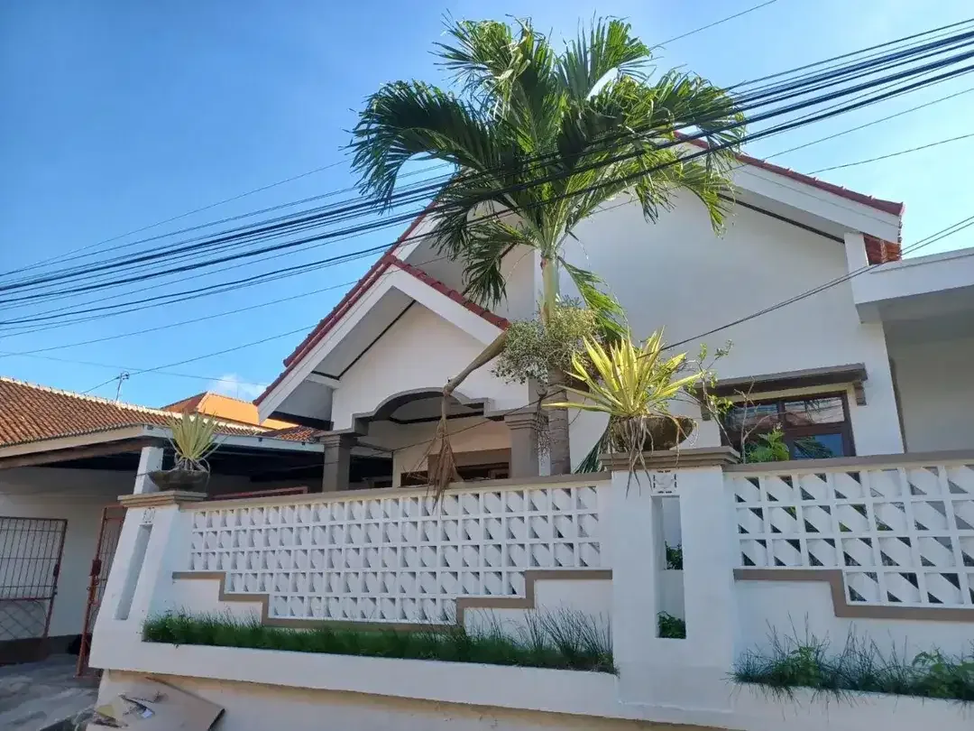 Rumah 2 Kamar Tidur Lokasi Strategis di Perumahan Taman Griya Jimbaran - Image 1 of 10