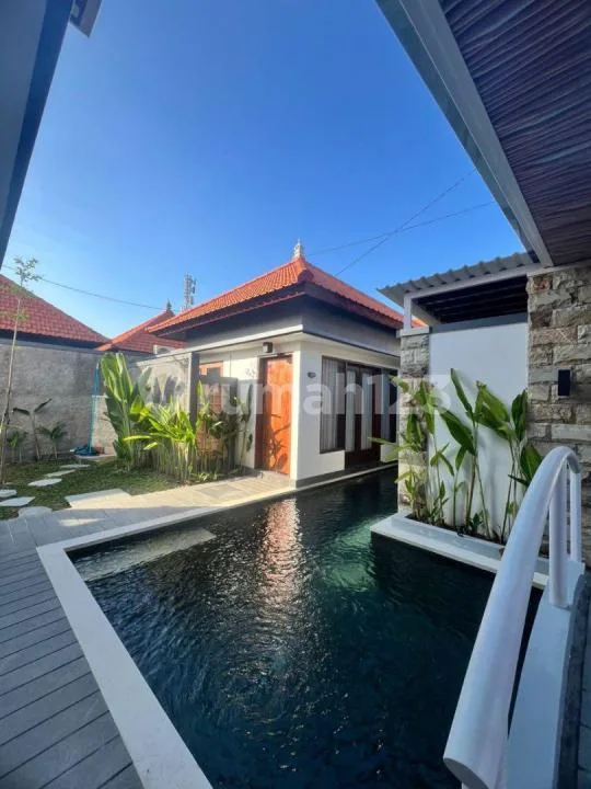 Villa Sewa 1Lantai 4Kamar Tidur Garden Luas di Sanur - Image 1 of 4