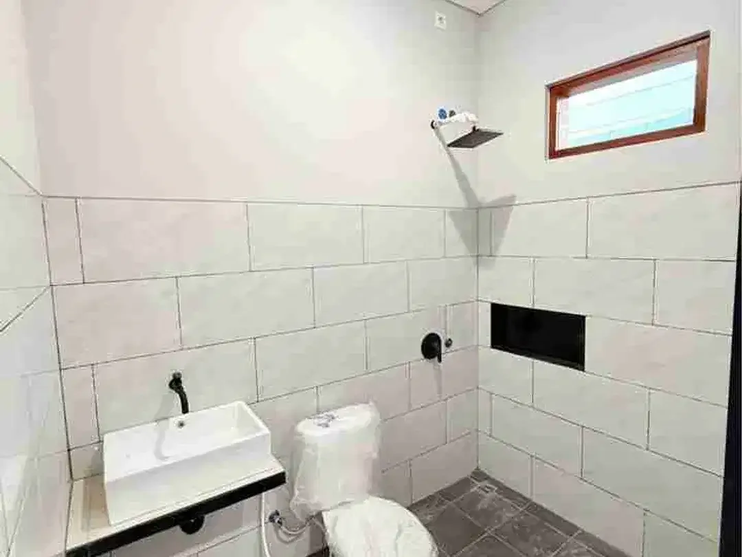 Rumah Baru Modern Minimalis di Dalung Kuta Utara - Image 5 of 10