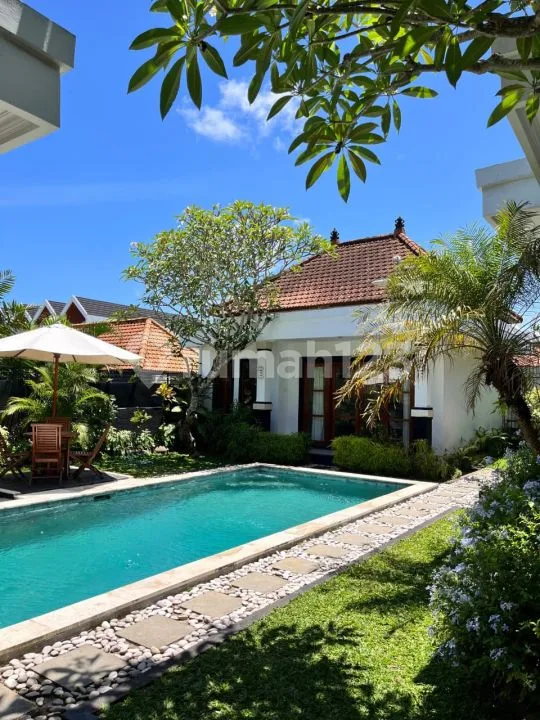 Villa Sewa Tahunan di Umalas Kerobokan Canggu Bali - Image 1 of 4