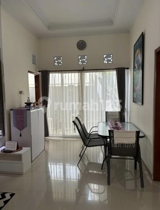 Disewakan Tahunan, Rumah Minimalis Nyaman Siap untuk Dihuni, Lokasi Jalan Raya Penarungan - Image 2 of 4