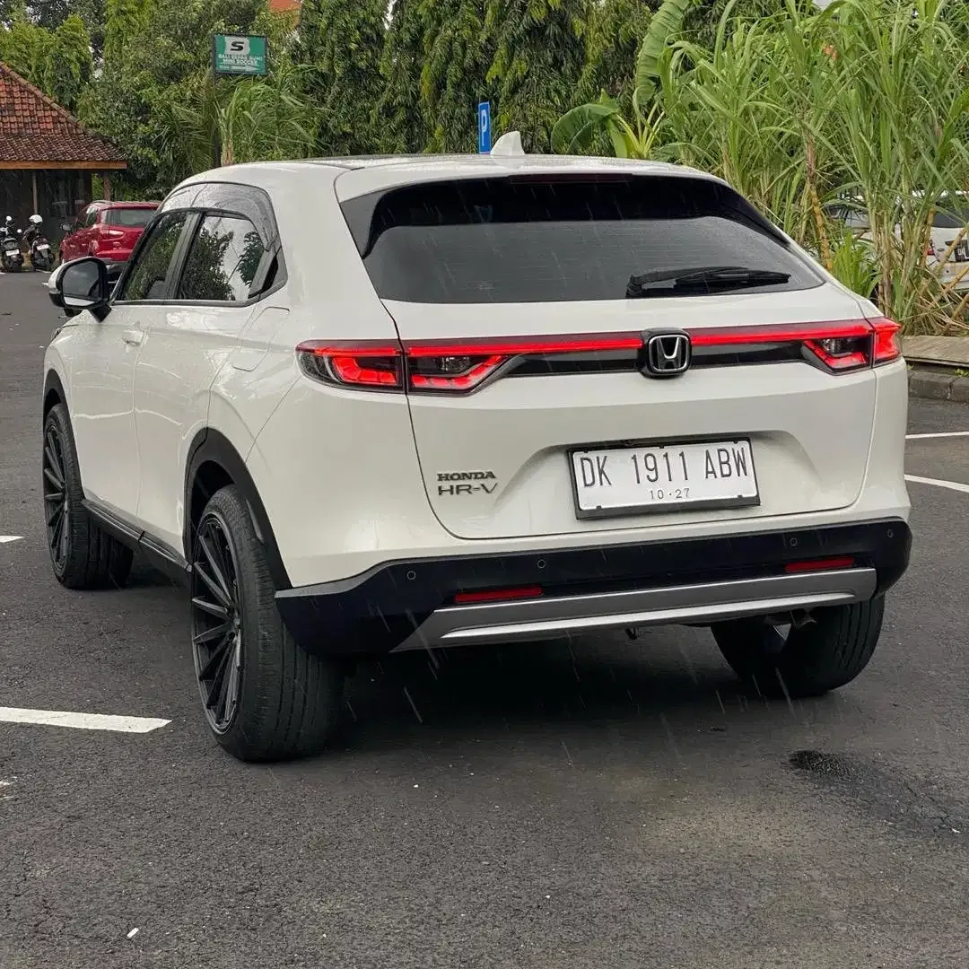 Honda HRV SE CVT 1.5 AT - 2022 - Image 4 of 9