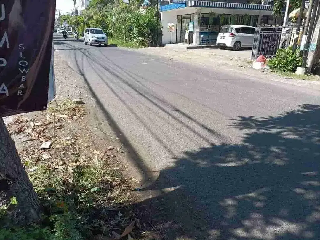 JUAL TANAH PLUS BANGUNAN MASIH SIAP PAKAI 
LOKASI PREMIUM JALAN TUKAD BADUNG UTAMA 
KAWASAN PUSAT KERAMEAN BISNIS - Image 1 of 4