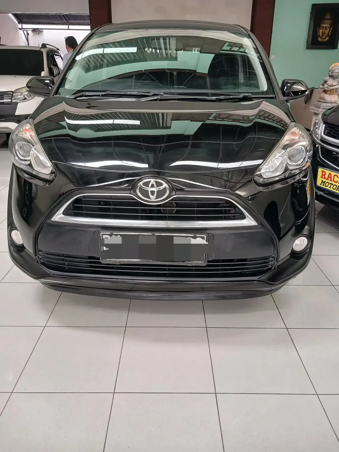 Toyota Sienta V 2017 Hitam metalik M/T 1.5cc - Image 5 of 8