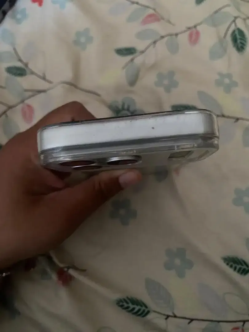 For sale iphone 17 pro - Image 2 of 7