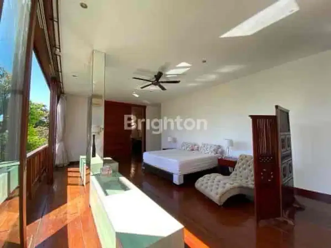 4 BR OPEN SPACE TROPICAL VILLA IN SANUR PRIME AREA - Image 4 of 8