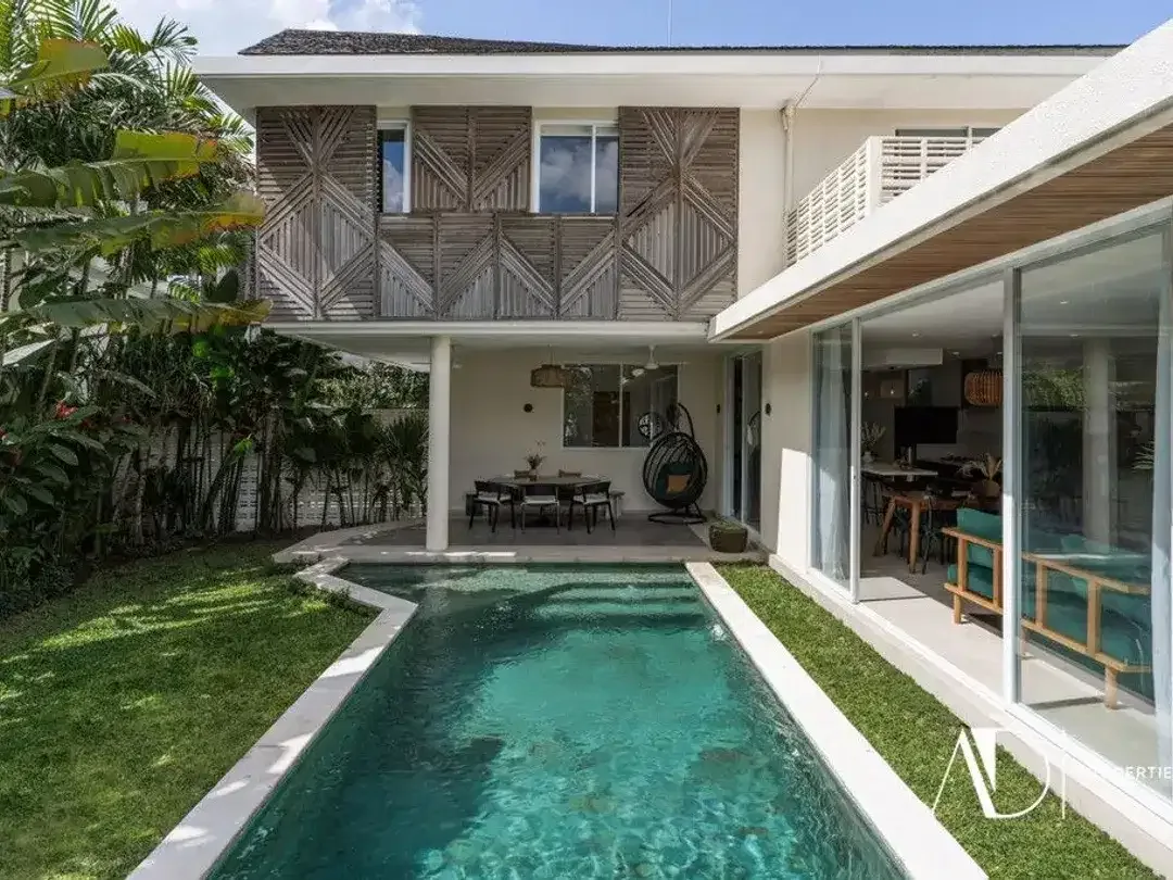 LEASEHOLD | CONTEMPORARY VILLA WITH RICE FIELD VIEWS IN BERAWA, CANGGU - Image 2 of 10