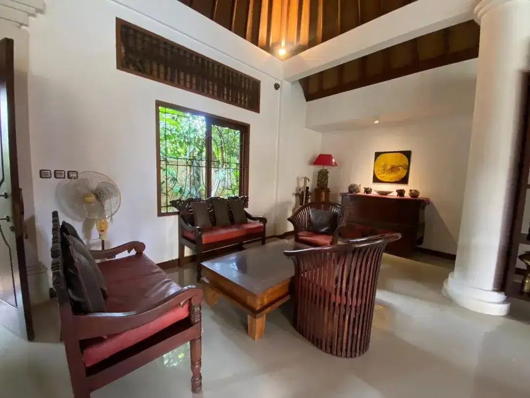 Villa Tersembunyi Dengan Gaya Klasik Dengan Suasana Hijau Dan Tenang Jimbaran - Image 5 of 10