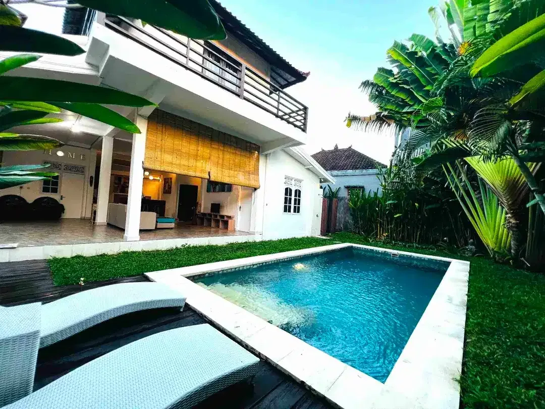 READY FOR RENT YEARLY 3 BEDROOM AT SEMINYAK MIN 2 YEARS, GOOD LOCATION - Image 1 of 10