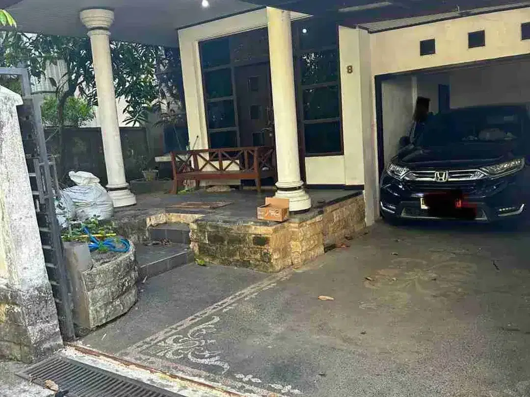 Best Deal, Rumah 3 Lantai Seharga Tanah di Denpasar Barat - Image 4 of 10