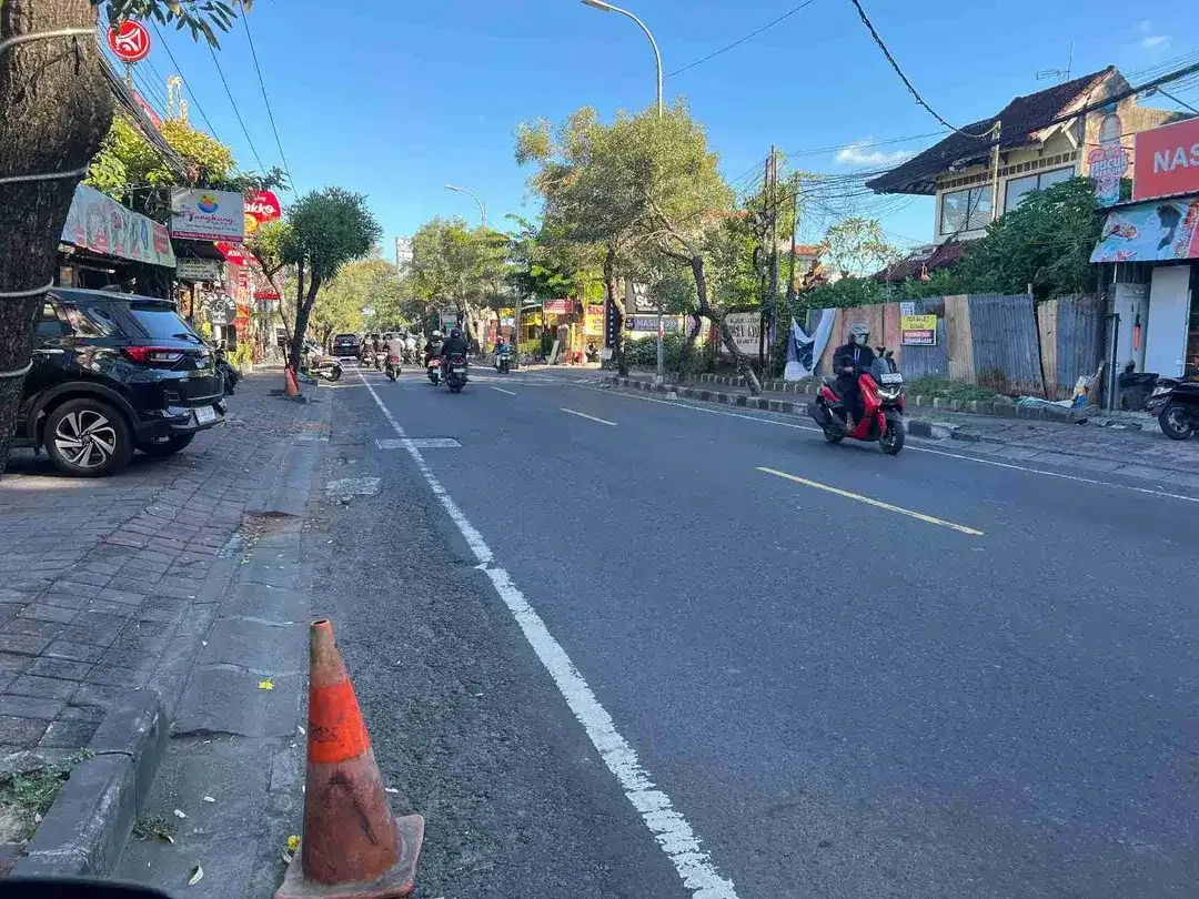 Tanah Komersial Jalan Utama Raya Kuta Bali - Image 7 of 8