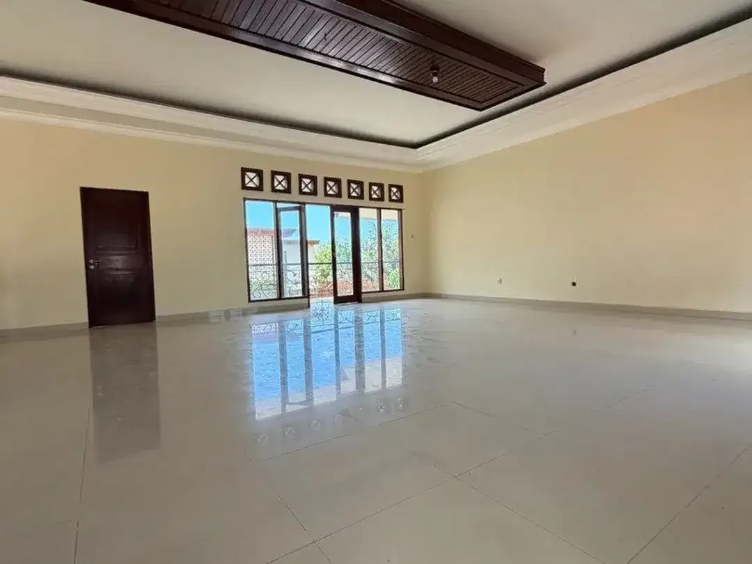 Rumah Luas Tanah 5.6 Are Dijual, di Kerobokan, Dekat Highscope School - Image 10 of 10