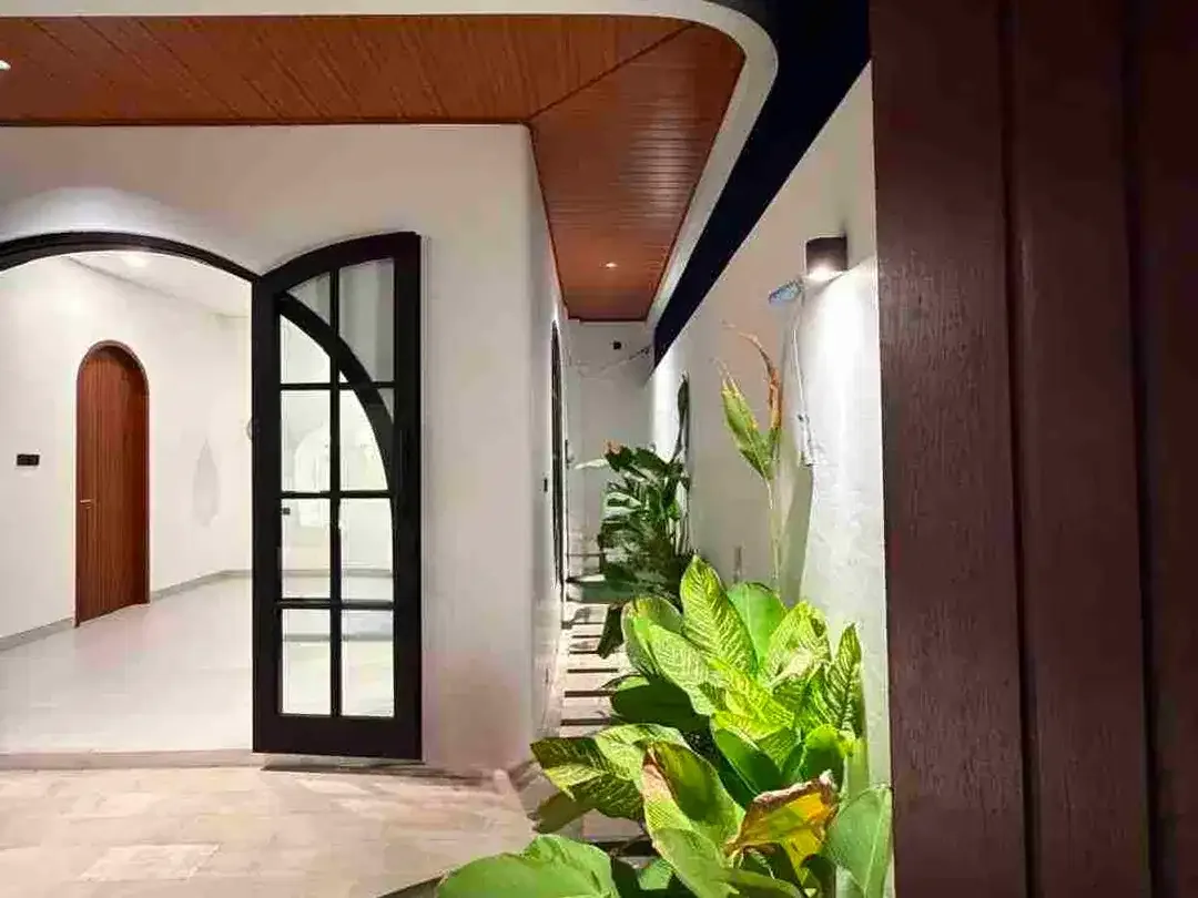 DIJUAL VILLA GAYA SANTORINI, MUNGGU, BADUNG, BALI - Image 1 of 10