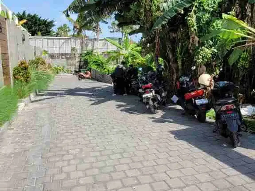 Tanah Bonus Villa di Jl Pantai Berawa Canggu - Image 6 of 7