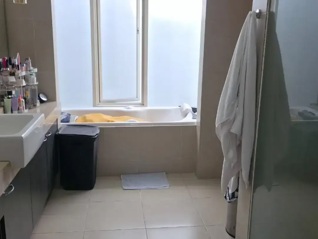 Exclusive Modern House Denpasar – CitraLand Premium Area - Image 5 of 10