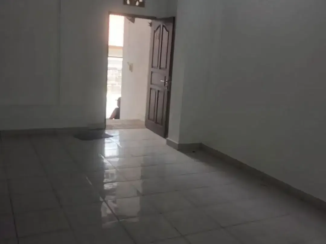DISEWAKAN RUMAH / RUANG USAHA – PENGUBENGAN, KEROBOKAN - Image 6 of 10