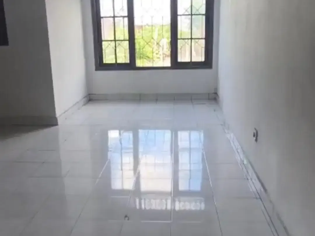Properti Strategis 2 Lantai di Jantung Kota Denpasar (Dekat Simpang 6 & Akses Utama) - Image 1 of 10