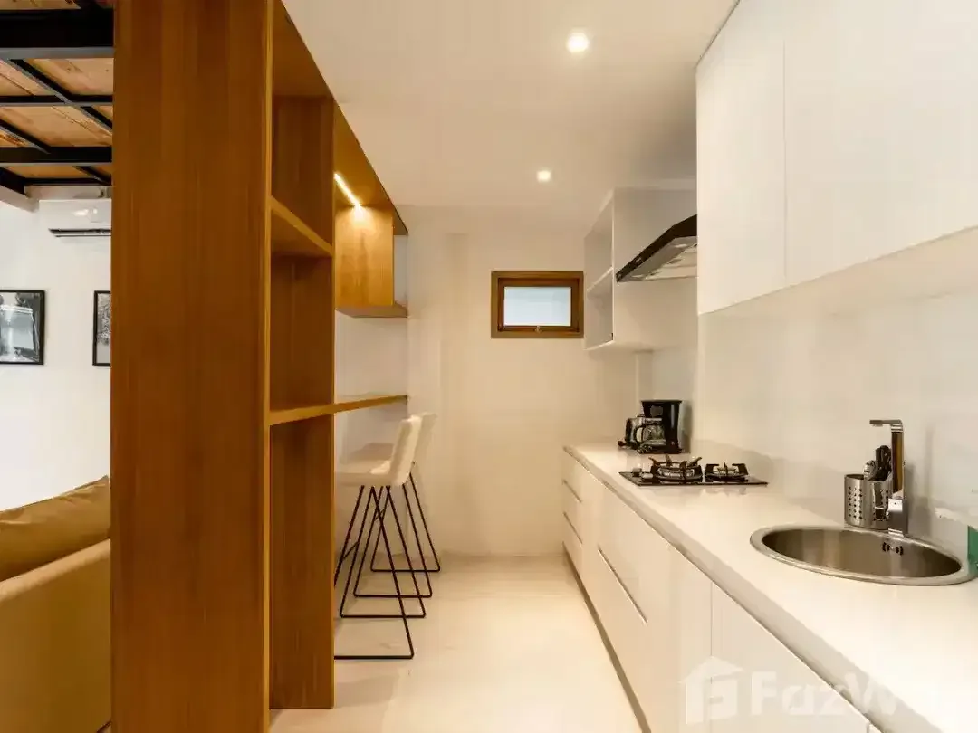 Leasehold Charming 1-BR Loft in Berawa - Canggu, Bali - Image 7 of 10