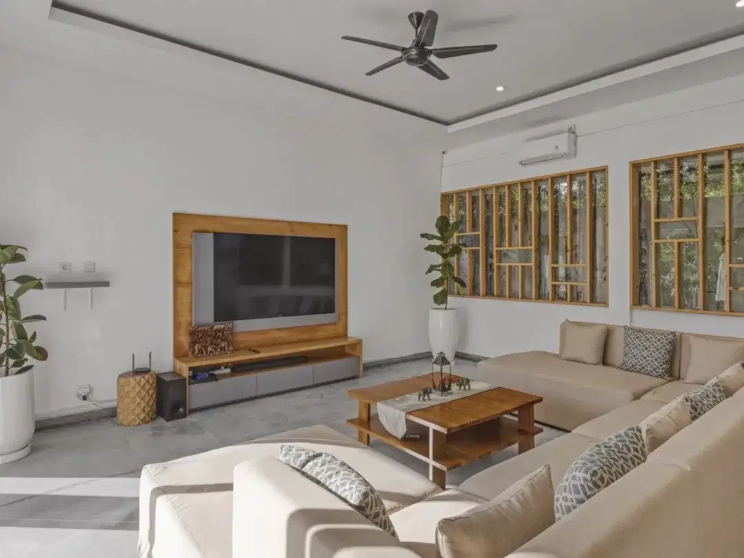 Leasehold - Stunning 5-Bedroom Luxury Villa with Ocean View in Canggu - Image 2 of 10