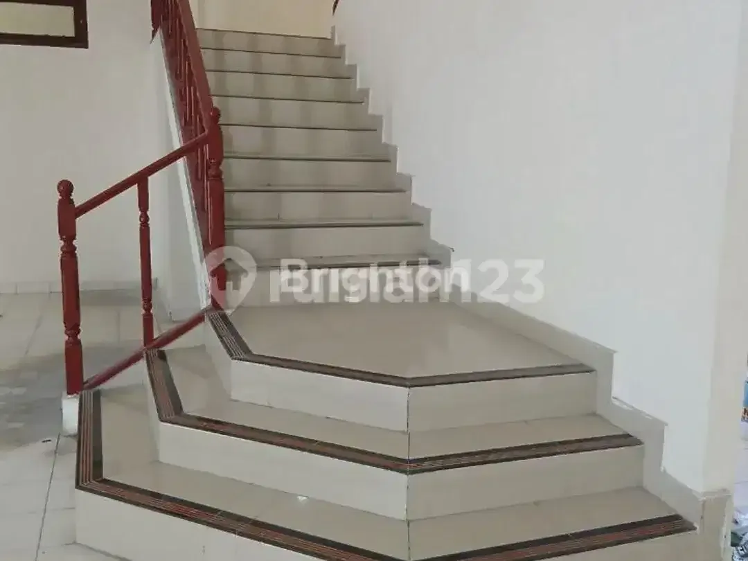 Ruko Komersial Premium 5 Unit Benoa Badung, Lt400 Lb700, SHM, Rp 7 Miliar - Image 8 of 8