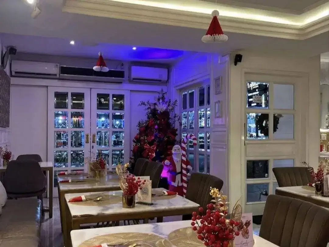 Resto 2 Lantai Zona Perdagangan Disewakan, di Raya Canggu Area - Image 6 of 8