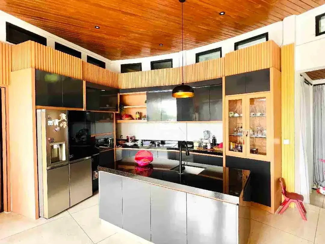 For Sale LUXURY SIGNATURE VILLA – NUSA DUA HILL, BALI - Image 2 of 10