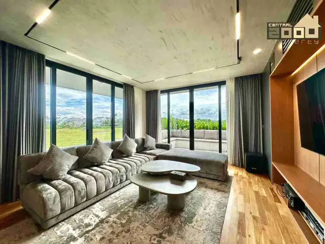 Beautiful rice field view villa for sale in berawa canggu - Image 3 of 10