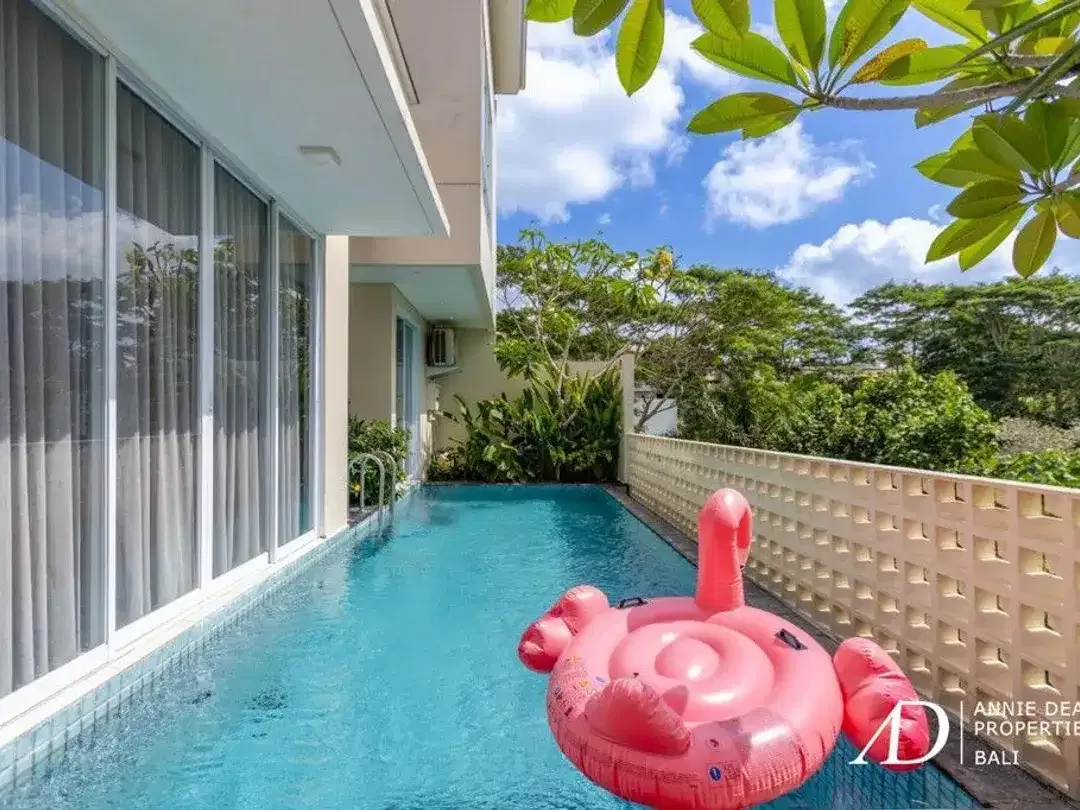 FREEHOLD MODERN 2-BEDROOM VILLA IN SECURE COMPLEX - NUSA DUA - Image 1 of 10