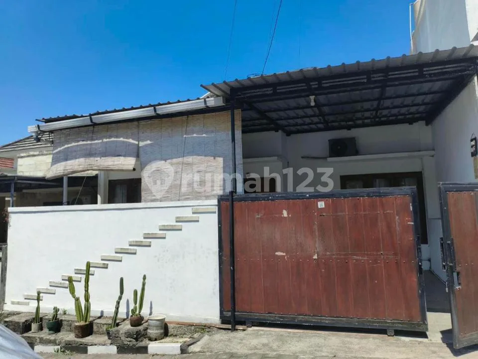 Rumah Lokasi Strategis - Image 1 of 4