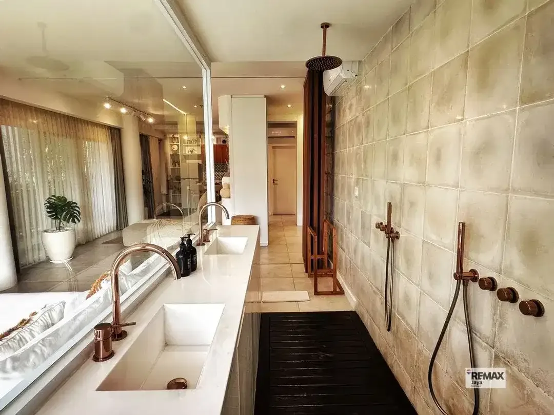 1 Bedroom Apartment For 25 Year Leasehold In Berawa, Canggu Area - Image 5 of 10