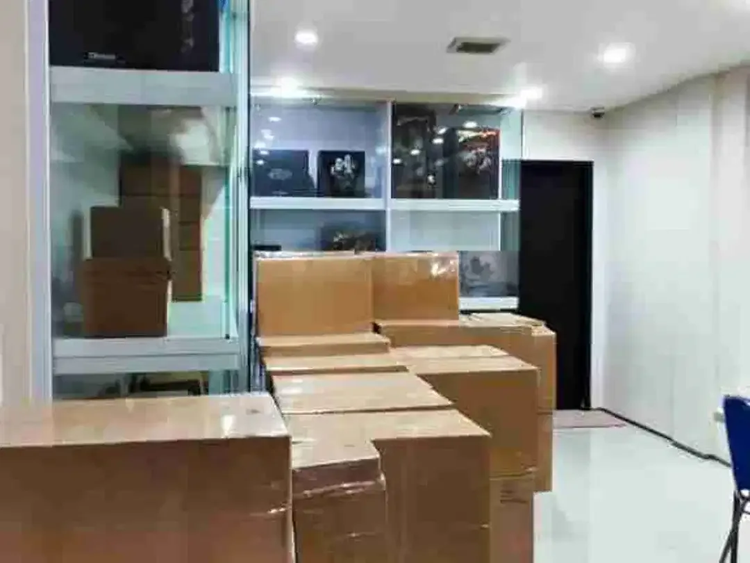 jual BU 2 unit ruko lebar depan 8m , 5,5 M di jln utama Imam bonjol Denpasar ( ex toko emas ) - Image 7 of 10
