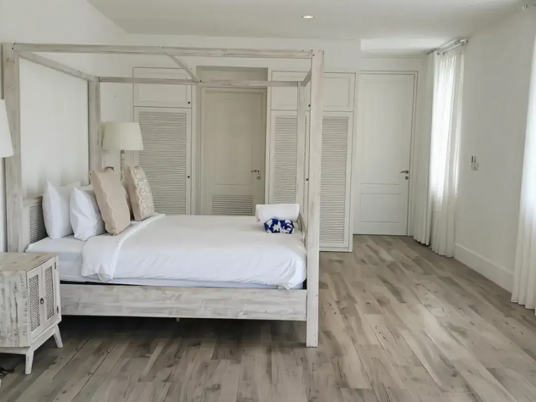 Luxury 3Br Modern Mediterranean Villa In Berawa Prime Location Near Finns Beach Club - Image 5 of 10
