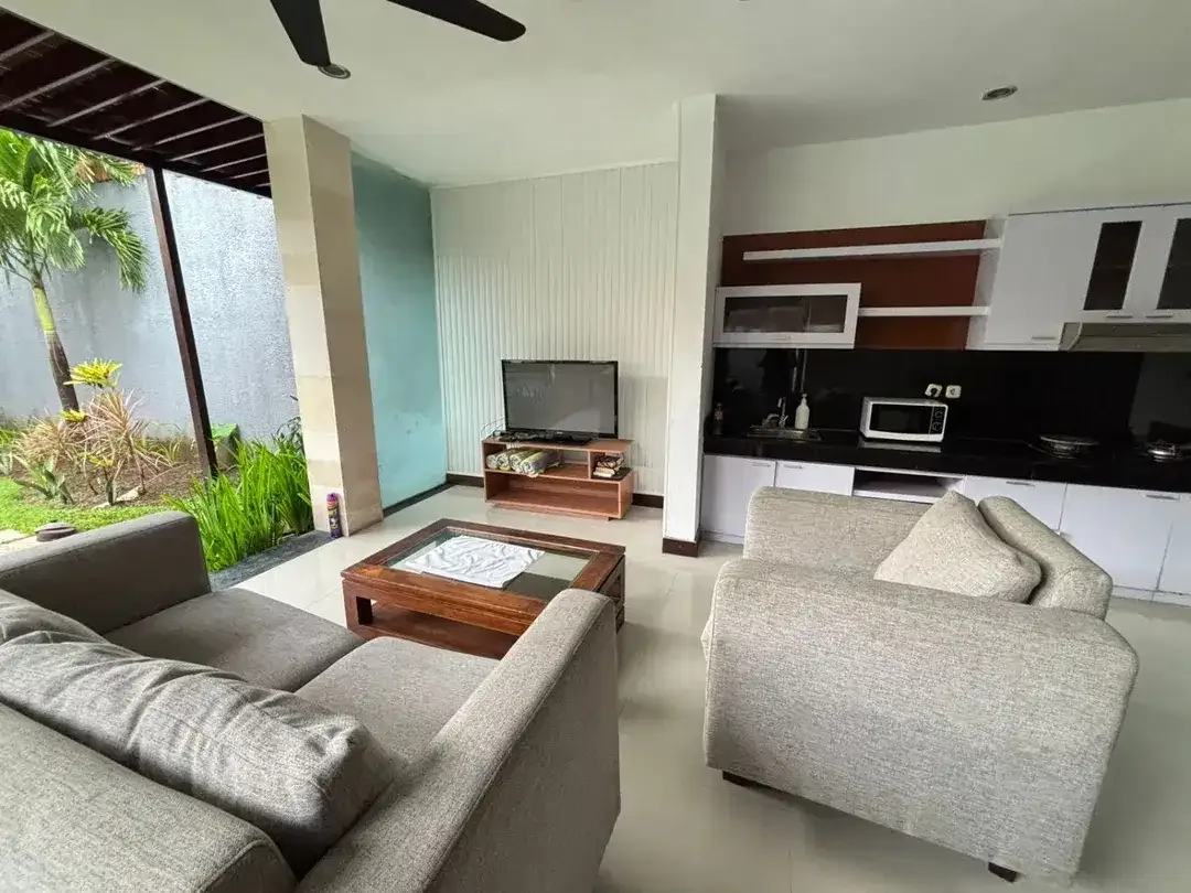 VILLA DIJUAL DI LOKASI PREMIUM DEKAT SEMINYAK - Image 10 of 10