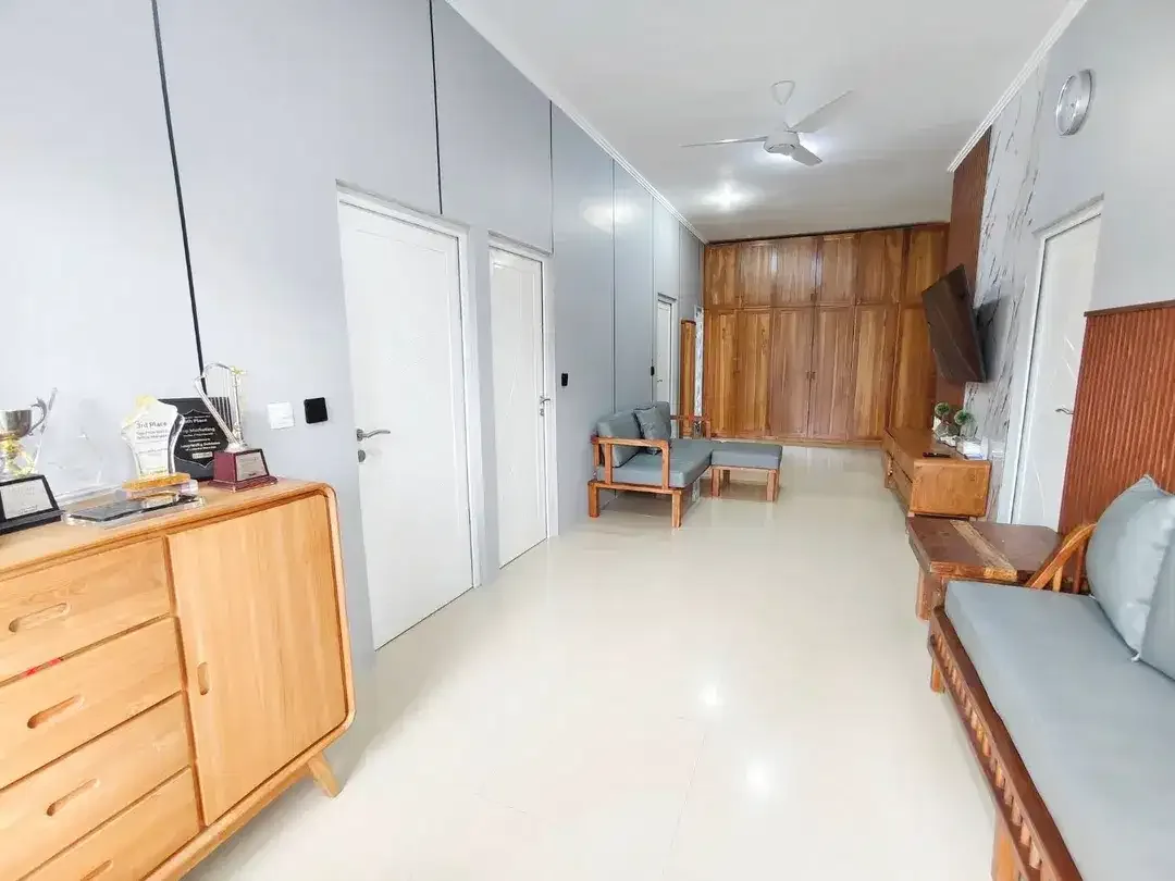 RUMAH MODERN DI PERUMAHAN KAWASAN ELITE AREA TAMAN MUMBUL NUSA DUA - Image 9 of 10