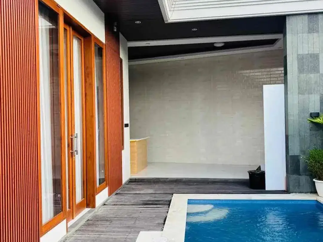 Villa for Freehold in Prerenan utara - Image 2 of 10
