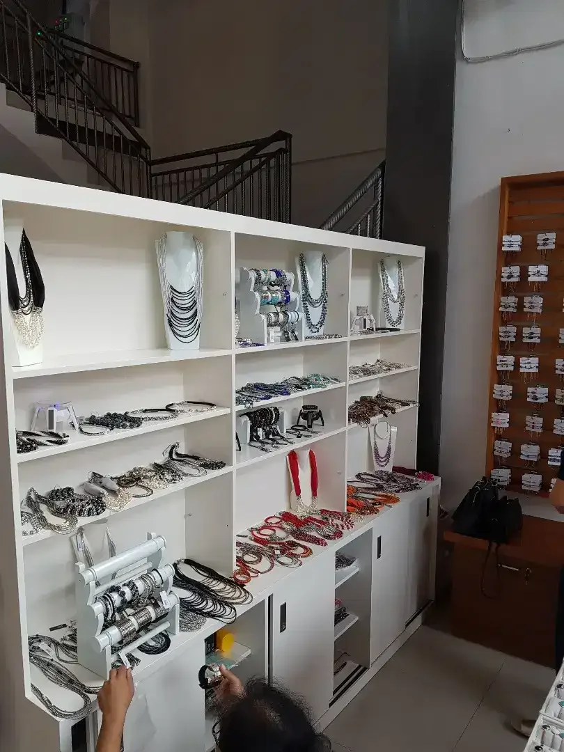 Lemari Display - Duco - Image 2 of 4