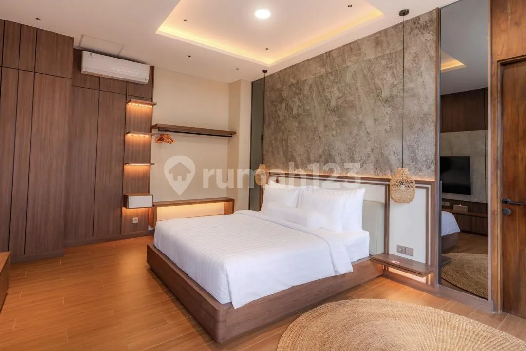 Brand New Luxury Villas For Daily & Monthly Rental - Seminyak - Image 2 of 4