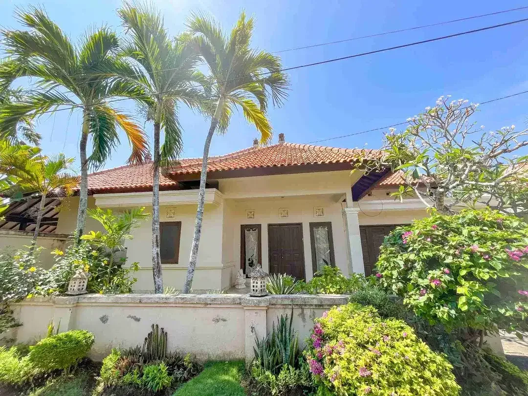 MODERN LUXURY 5BR VILLA PUTRA BALI HILL RESIDENCES NUSA DUA – RP12 M - Image 1 of 8