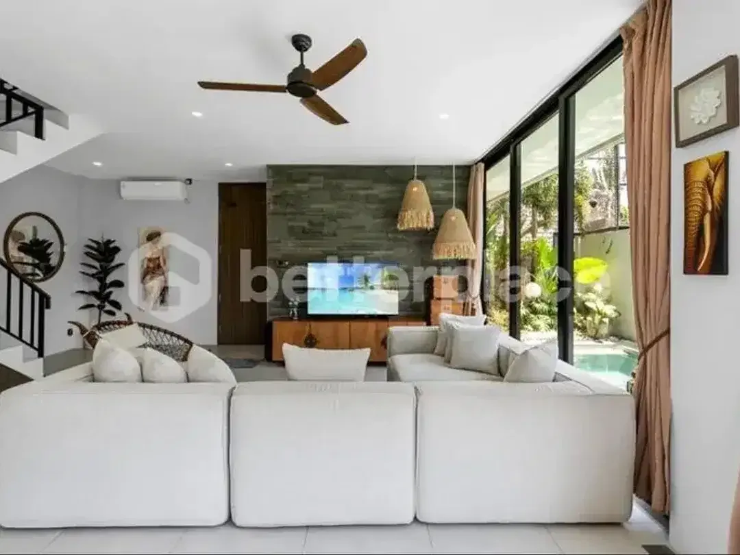 Modern Ready Villa in Batu Bolong, Canggu 4 Bedrooms Just 5 Minutes from the Beach - Image 5 of 10