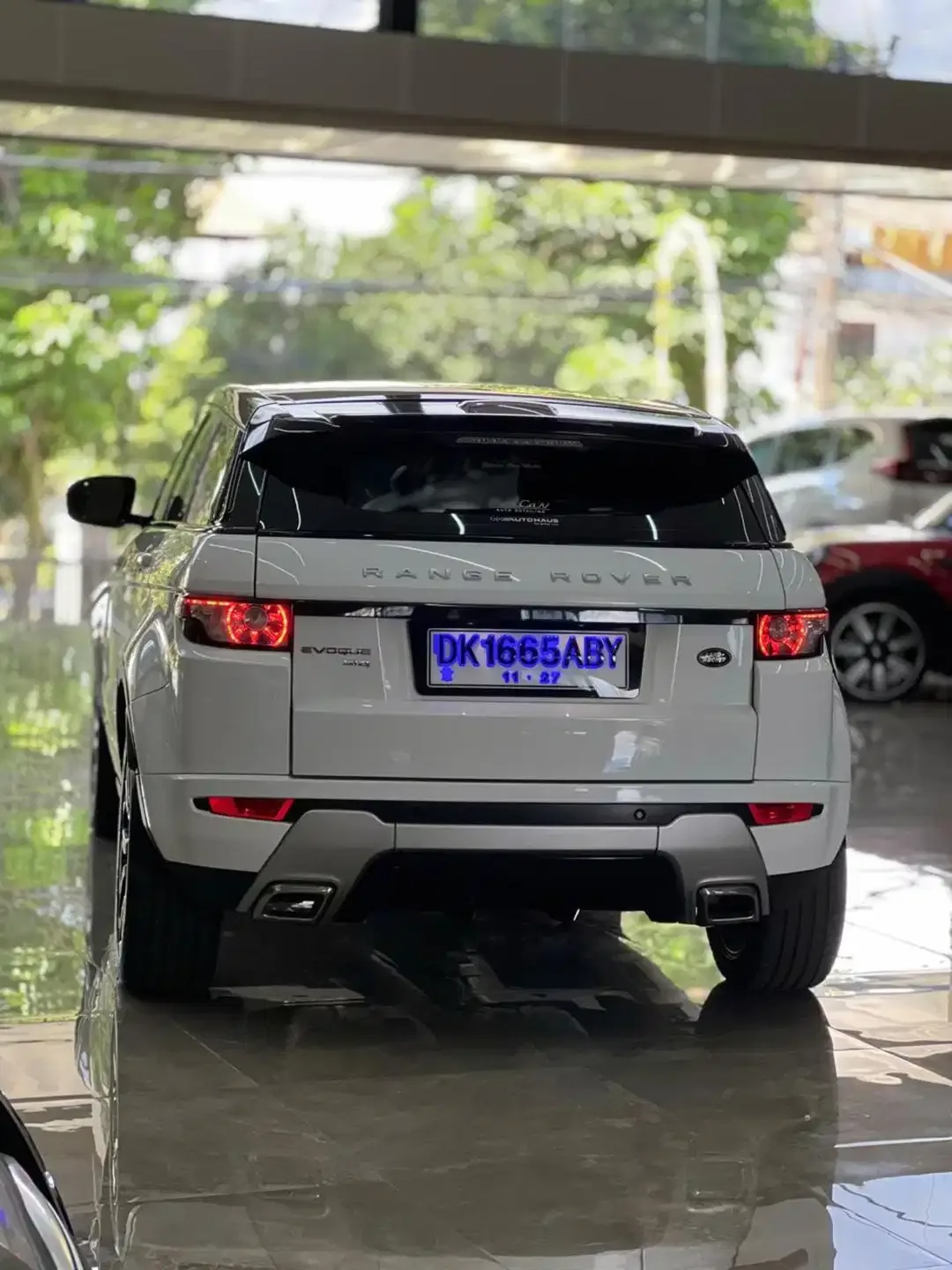 Range Rover Evoque Dynamic Luxury 2013 - Image 4 of 8