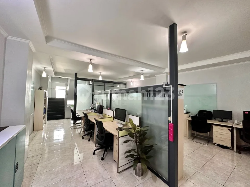 Ruko Kantor di Bypass Jimbaran,lokasi Strategis,kondisi Bagus - Image 4 of 4