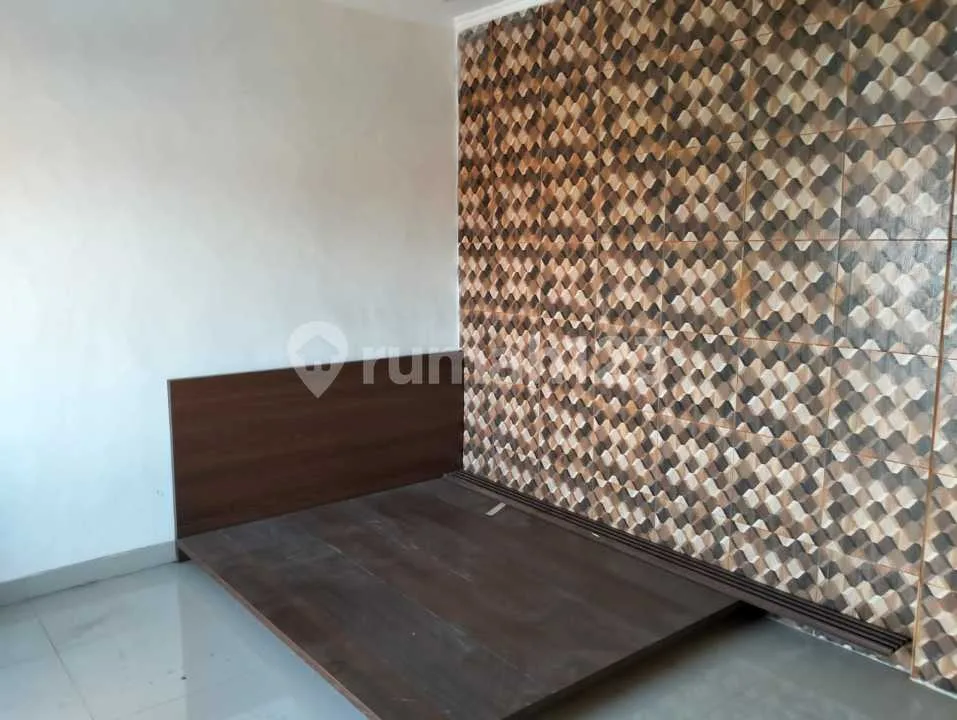 Ruko Siap Huni 3 Pintu Gandeng di Denpasar Barat, 2Kt 3Km Bebas Banjir SHM Strategis 3 Lantai Cocok Segala Usaha - Image 3 of 4