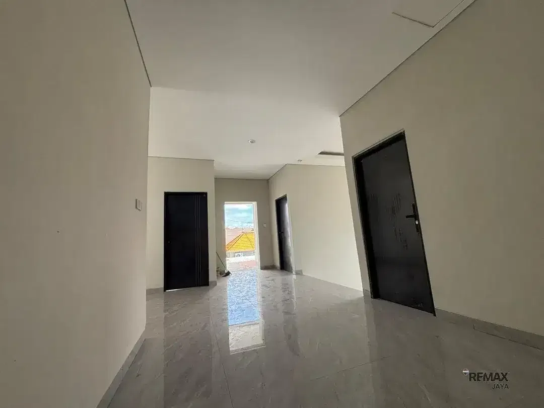 Rumah Baru 4 Kamar Tidur Dijual, di Area Buluh Indah Denpasar - Image 2 of 7