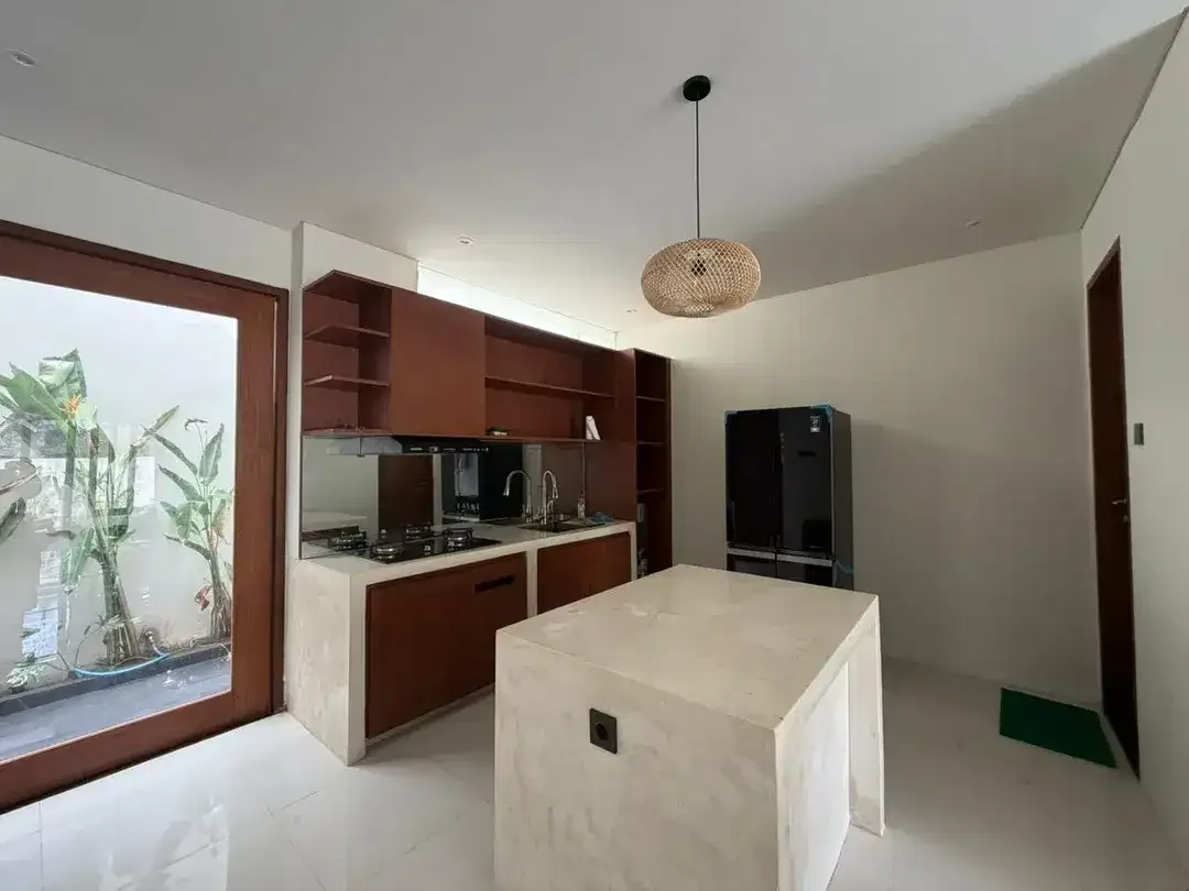 Dijual atau Disewakan Bulanan Villa Baru Modern 2 Lantai Lokasi Strategis di Taman Griya, Jimbaran. - Image 3 of 10
