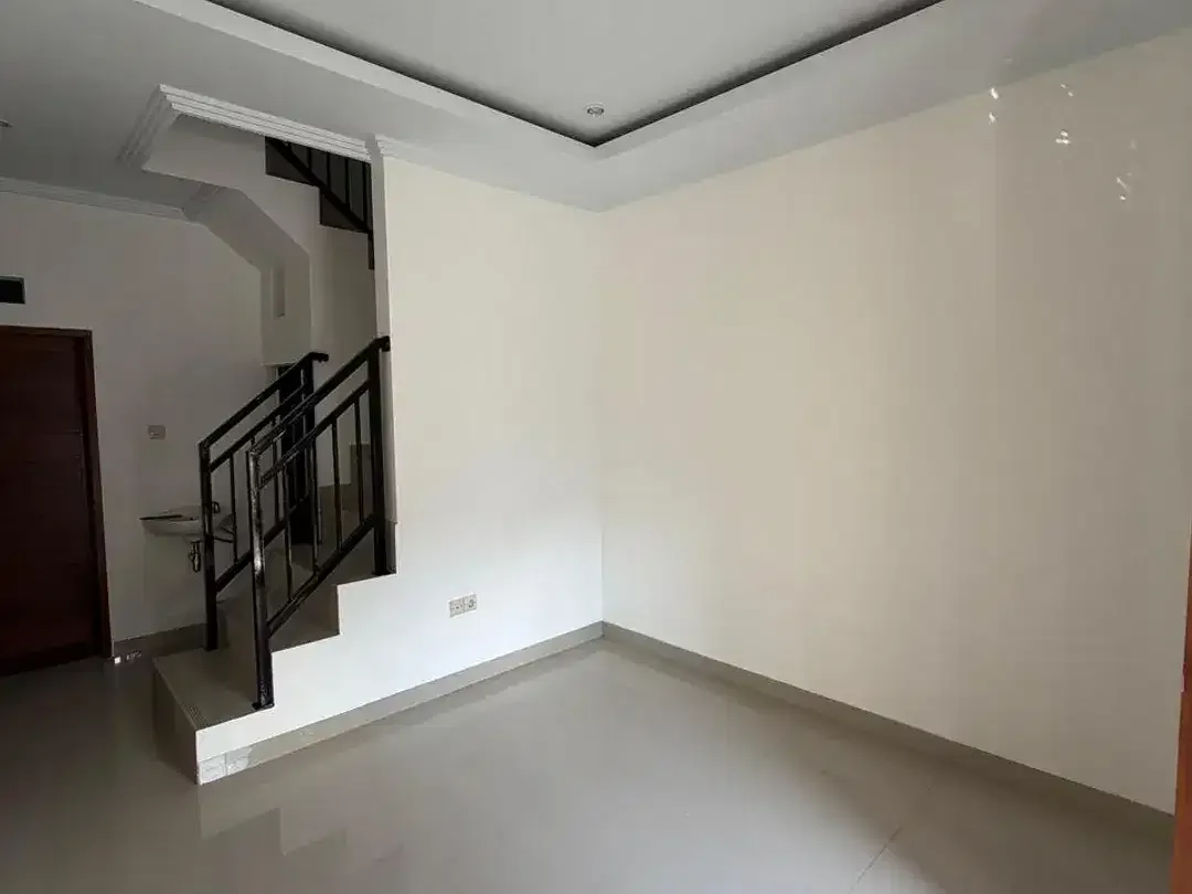 Dijual Rumah 2 Lantai 3 KT di Kesiman - Image 8 of 10