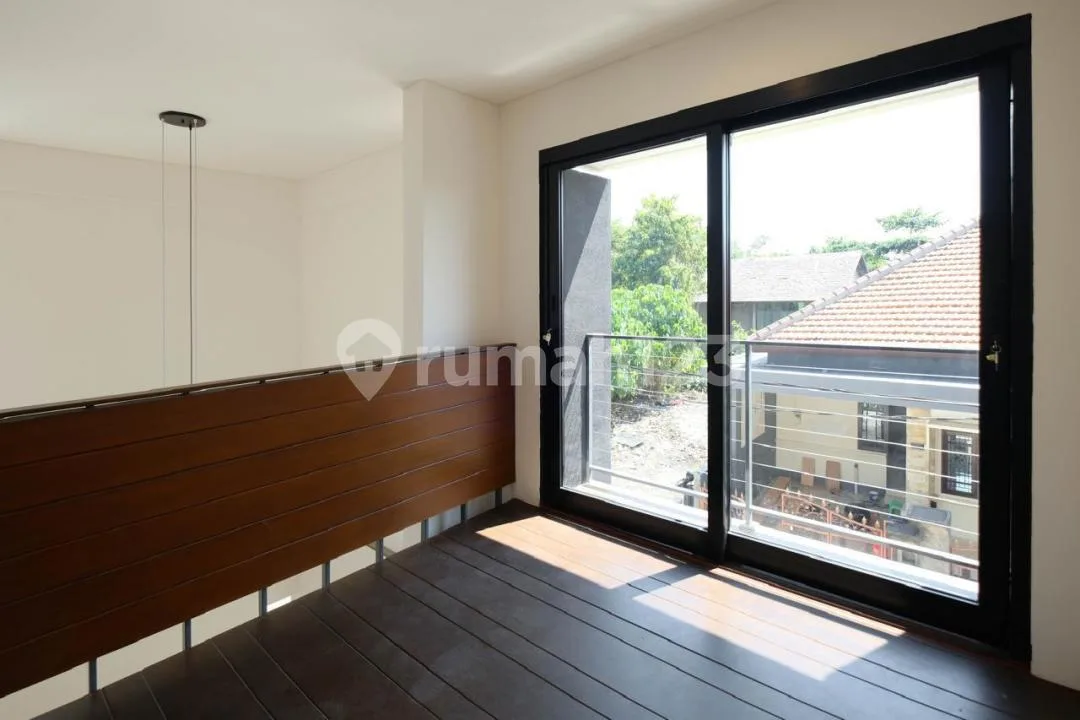 Brand New Villa Modern Style Kerobokan #6436 - Image 2 of 4