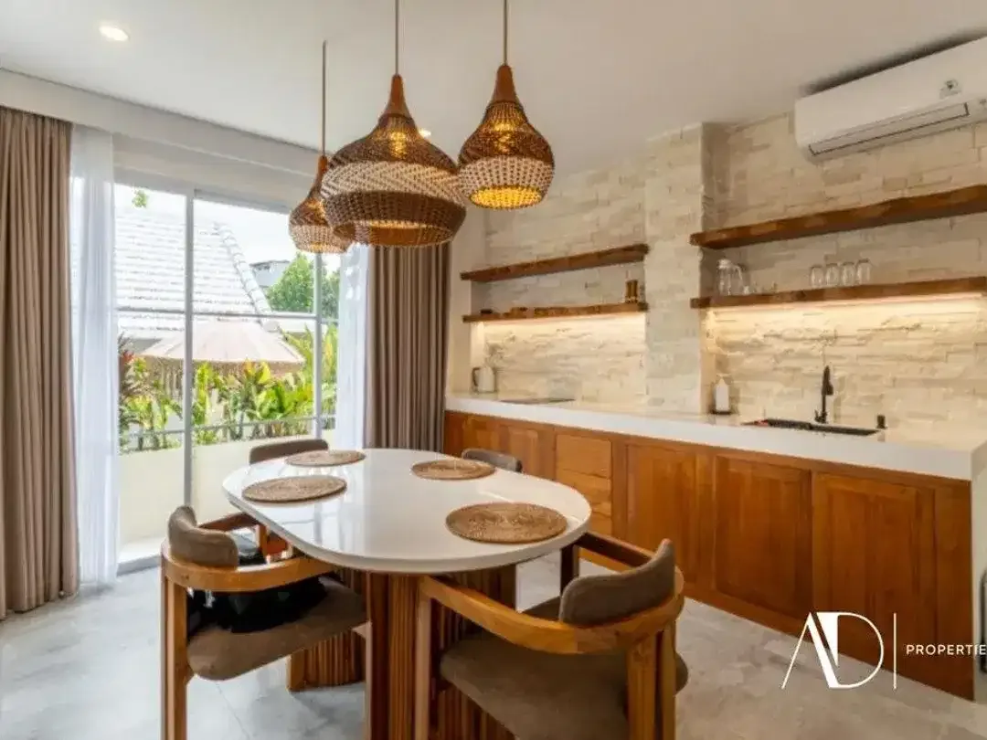 LEASEHOLD 32 YEARS | BRAND NEW 2-BEDROOM SMART VILLA IN CANGGU - Image 2 of 10
